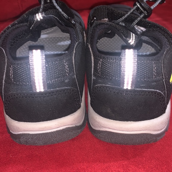 KEEN Sandals BIG KIDS' NEWPORT H2 Water Shoes - Picture 3 of 8